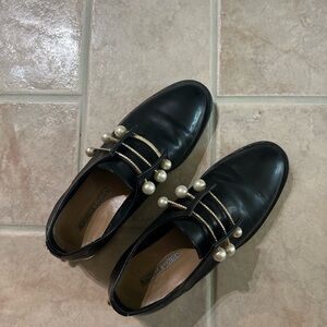 Rachele Louisa Elegant Black Loafers with Pearl Embellishments